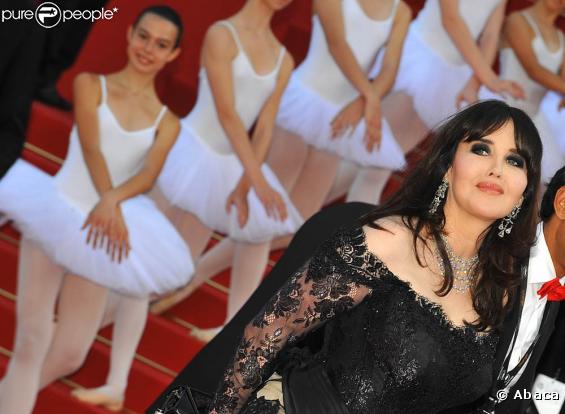 Isabelle Adjani ou le rayon de soleil de Cannes, qui s'apprête à vois le film de clôture, "Coco Chanel &amp; Igo Stravinsky"