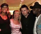 Laurent Guyot, entouré de Noémie Lenoir et Claude Makelele 