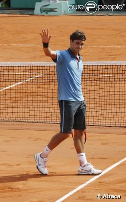 Roger Federer lors de son match contre l'Espagnol Alberto Martin : Federer a gagné 6-4,6-3,6-2