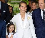 L'Infant Elena entourée de sa fille Victoria Federica et de son mari Jaime de Marichalar 