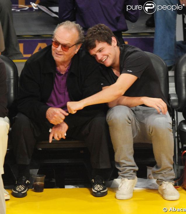Jack Nicholson et son fils Raymond lors du match opposant les Lakers au Denver Nuggets à Los Angeles le 27 mai 2009