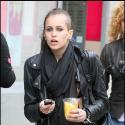EXCLU : Elle a beau avoir trouvé un amoureux... Alice Dellal n'en reste pas moins la reine du trash ! Regardez !