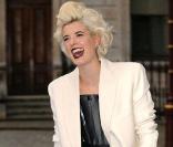 Agyness Deyn lors de l'inauguration de l'exposition d'été de la Royal Academy of Arts à Londres le 3 juin 2009
