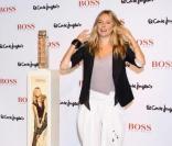 Sienna Miller en promotion pour le nouveau parfum d'Hugo Boss Orange, à Madrid le 5 juin 2009