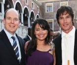 Le Prince Albert II de Monaco, en compagnie de Ronn Moss et sa girlfriend, lors du 49e Festival International de Télévision de Monte-Carlo, à Monaco, le 10 juin 2009 !