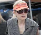 Bridget Fonda et son fils sur le marché fermier de Los Angeles