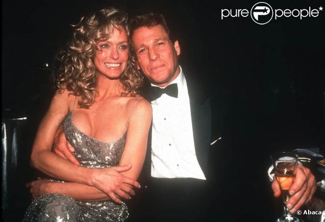 Farrah Fawcett et Ryan O'Neal, ici en 1989, vont se marier, avant qu'il ne soit trop tard...