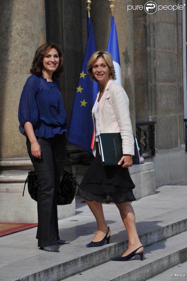 http://static1.purepeople.com/articles/9/34/24/9/@/237392-nora-berra-et-valerie-pecresse-637x0-2.jpg