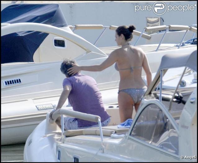 Andrea Bocceli et sa girlfriend Veronica, se détendent en Italie.