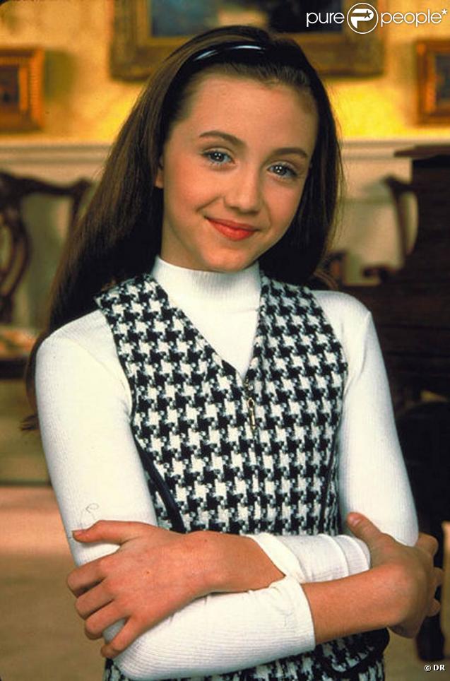 Grace Sheffield est la benjamine de la famille. Gracie est une petite fille modèle, au caractère très fragile. Réservée, elle s'attache tout de suite à sa Nounou d'Enfer, en qui elle a une confiance absolue. 