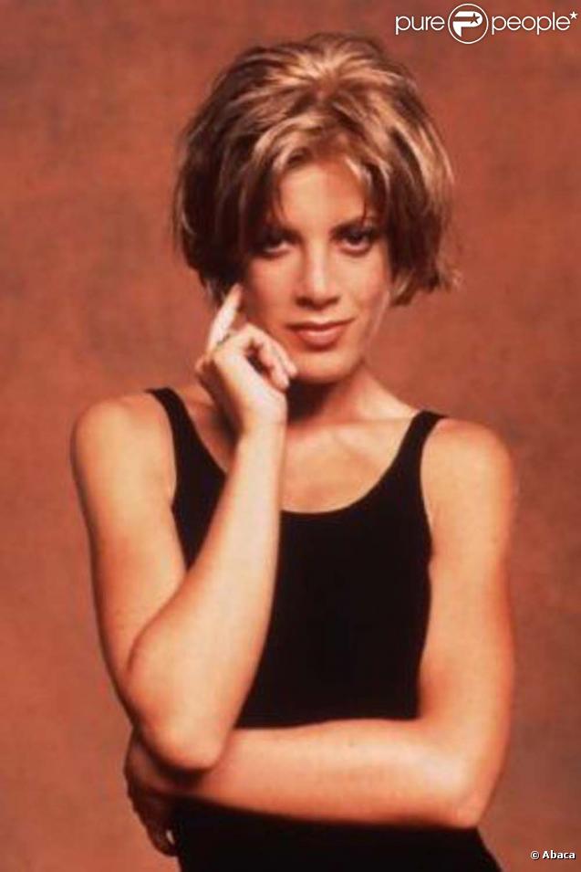 Donna Martin est la timide de la bande. Sa passion : la mode. Styliste à ses heures perdues, elle vivra une belle et longue histoire d'amour avec David Silver, avec lequel elle finira par se marier.  