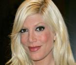 Tori Spelling est la fille d'Aaron Spelling, producteur de Beverly Hills entre autres. Elle a connu une carrière sans succès. Aujourd'hui, la jeune maman et épouse de Dean McDermott souffrirait d'anorexie ! 