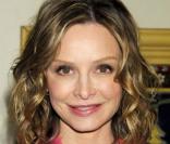 La plus déjantée des avocates a laissé sa place au barreau. Depuis que le cabinet Fish&Cage a fermé, Calista Flockhart fait primer la famille sur le travail dans Brothers&Sisters. Rassurez-vous la jolie blonde a gardé ses mini-jupes sexy !<br