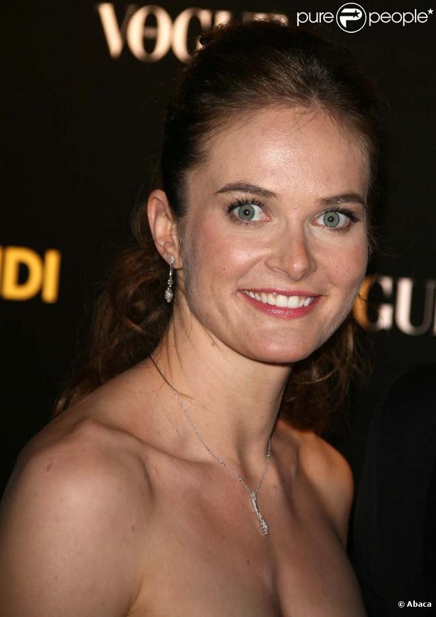 Cher Horowitz était d'abord jouée par Alicia Silverstone au cinéma. Mais pour la série, la prod a fait appel à son sosie : Rachel Blanchard ! 