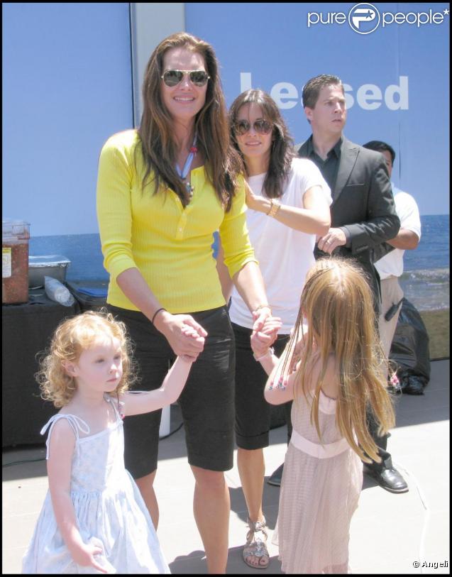 brooke Shields et ses deux filles lors du pique-nique organisé pour la recherche médicale à Malibu