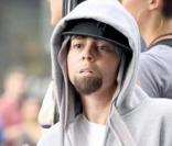 Mariah Carey en homme pour son nouveau clip Obsessed 