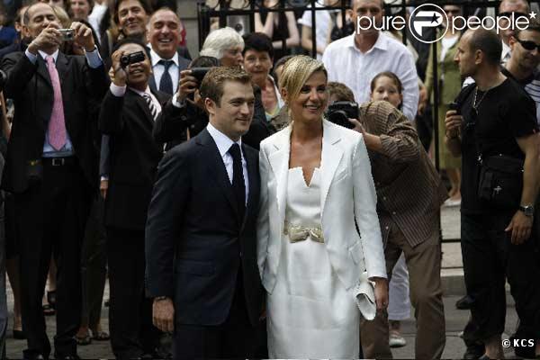 Mariage de Laurence Ferrari et Renaud Capuçon, une foule immense est présente à la sortie de la mairie  