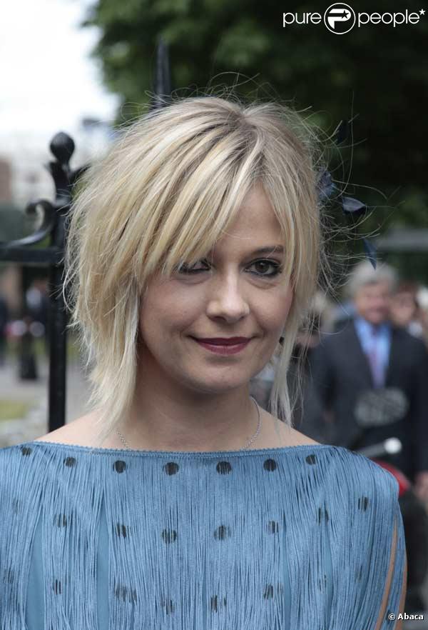Flavie Flament assiste au mariage de Laurence Ferrari.  