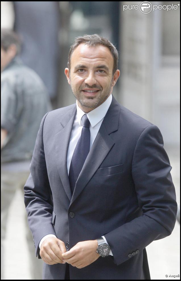 Le beau beau Nikos Aliagas au mariage de Laurence Ferrari et Renaud Capuçon