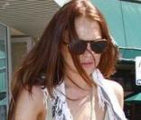 Lindsay Lohan en mission shopping, mais sans pantalon !
