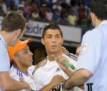 La présentation de Cristiano Ronaldo, nouveau numéro 9 merengue, au stade Santiago Bernabeu du Real Madrid, a pulvérisé les records d'affluence