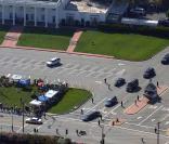 Le convoi mortuaire quitte Forest Lawn 