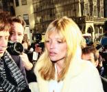 Y aura-t-il autant d'indiscrets au mariage de Kate Moss et Jamie Hince ?