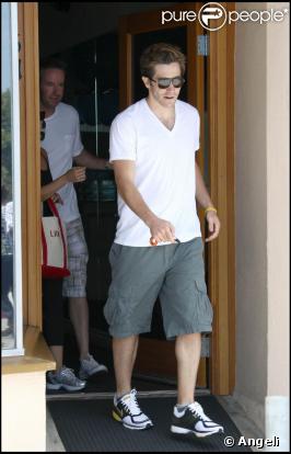 Jake Gyllenhaal à la sortie d'un club de sport