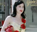 Dita Von Teese fait du shopping à Hollywood