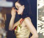Dita Von Teese fait du shopping à Hollywood