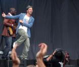Christophe Maé ouvre le concert de Johnny Hallyday au pied de la Tour Eiffel, le 14 juillet 2009