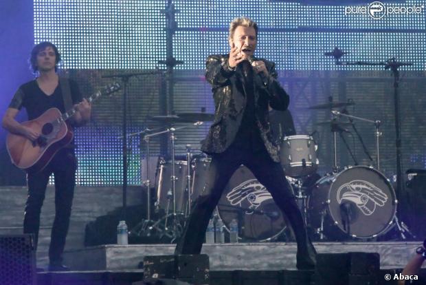 Johnny Hallyday en concert gratuit au pied de la Tour Eiffel le 14 juillet 2009, devant 700 000 à un million de spectateurs