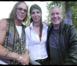 Mickey Rourke, Hoda Roche et Jean-Claude Darmon sur le Champ de Mars le 14 juillet 2009