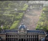 La foule en délire sur le Champ de Mars le 14 juillet 2009