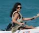 Penelope Cruz à Saint Barthelemy... La belle s'offre une petite randonnée en Kayak ! 