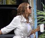 Beyoncé s'offrant un peu de junk food à Miami, en compagnie de son staff !