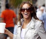 Beyoncé s'offrant un peu de junk food à Miami, en compagnie de son staff !