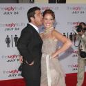Katherine Heigl qui se fait lécher par Gerard Butler... Hollywood version non censurée ! Regardez !