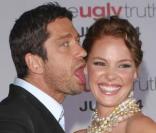 Katherine Heigl et Gerard Butler lors de la première de L\'Abominable Vérité à Los Angeles le 16 juillet 2009