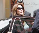 Carla Bruni et Nicolas Sarkozy quittent le restaurant Amaranth, à New York