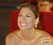 La superbe Eva Mendes... radieuse avec sa robe fleurie et son sourire enjôleur ! Quel canon cette Eva !