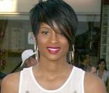 Ciara exhibe sa nouvelle coupe courte (et ses jolies gambettes moulées de cuir), lors de l'avant-première d' Orphan , au Mann's Village Theatre de West Hollywood, à Los Angeles, le 21 juillet 2009 !