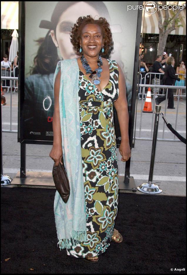 CCH Pounder, lors de l'avant-première d' Orphan , au Mann's Village Theatre de West Hollywood, à Los Angeles, le 21 juillet 2009 !