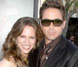 Robert Downey Jr. et sa femme Susan, lors de l'avant-première d' Orphan , dont elle est la productrice, au Mann's Village Theatre de West Hollywood, à Los Angeles, le 21 juillet 2009 !
