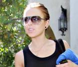 Lindsay Lohan quitte le domicile de Samantha Ronson après avoir passé une nuit agitée qui s'est finalement soldée par une réconciliation. 20/07/09