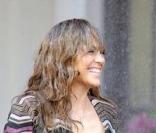 Quand elle joue, Jennifer n'a pas peur de se mouiller !  