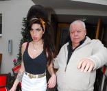 Amy Winehouse quitte sa clinique londonienne...
