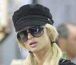 Paris Hilton fait ses courses au supermarché Glen à Beverly Hills le 25 juillet 2009