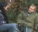 Là, Fabien tente d'initier Charline aux vicissitudes du CAC 40... Mais elle a du mal à suivre. Naaaan, on blague, il lui demande si elle veut bien revoir son Tarzan. Elle a hoché la tête, elle semble d'accord.  
