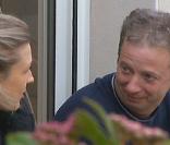 Denis est très amoureux de Mélanie, mais elle ayant un coeur de pierre, pas sûr que leur histoire fonctionne !  